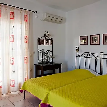 Zefyros Hotel Naxos City