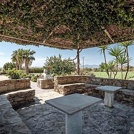 Zefyros Naxos City